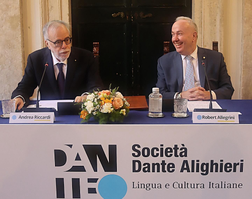 Andrea Riccardi e Nicola Allegrini firmano l'accordo tra Dante e NIAF